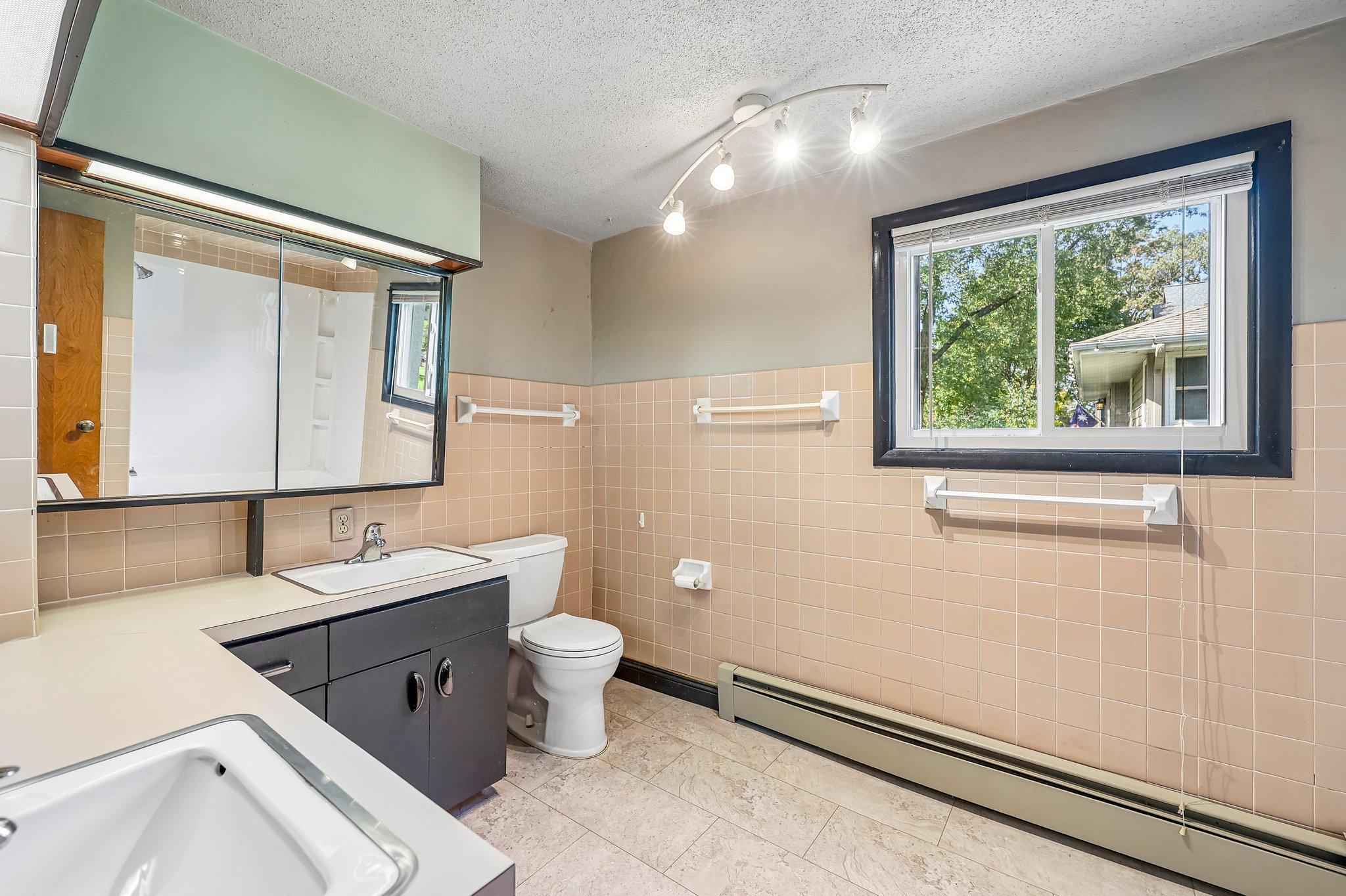 Main floor bath