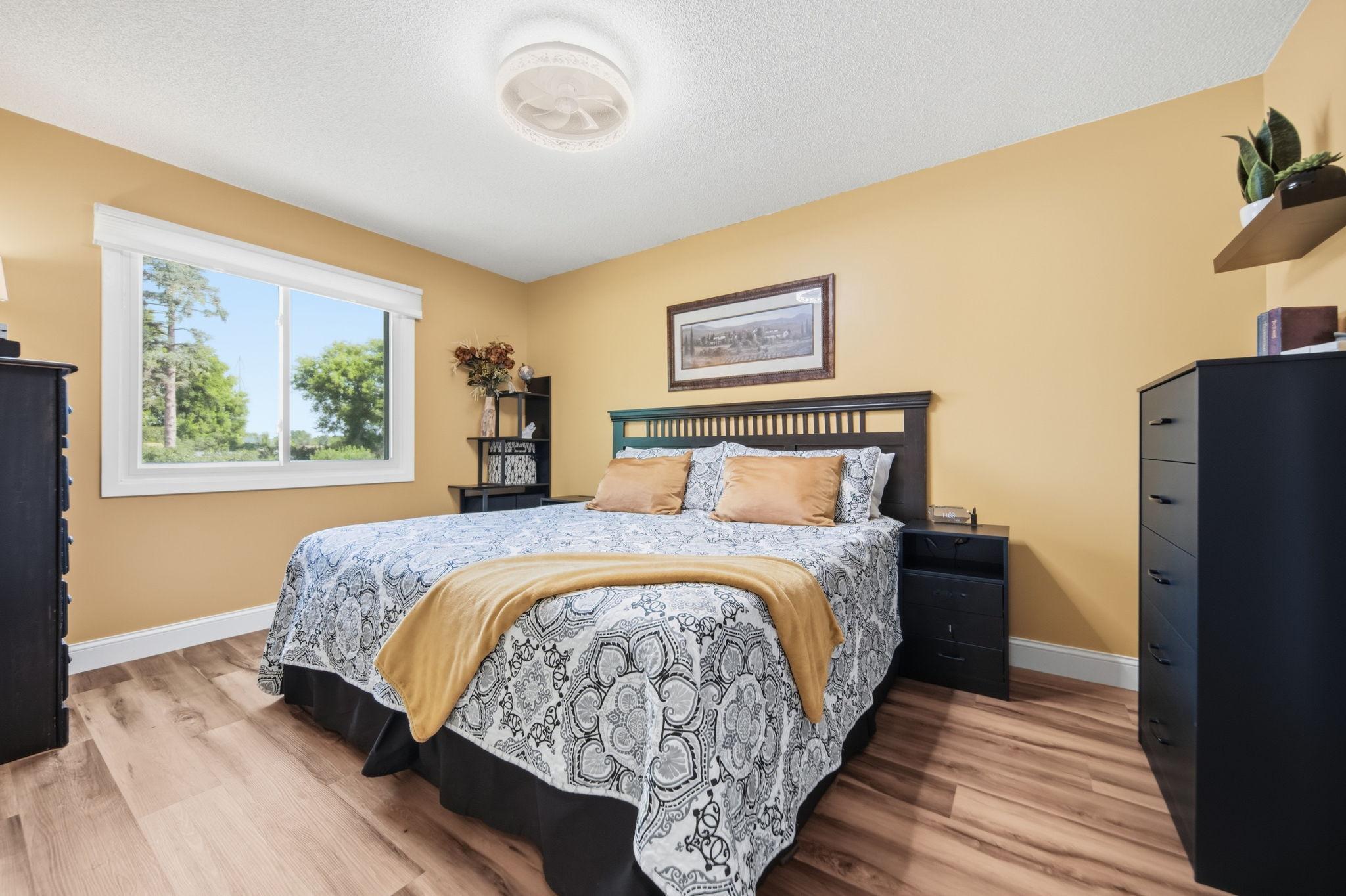 Upper level bedroom 2.