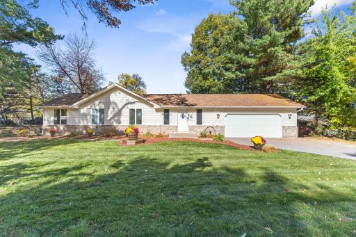 One level walkout with 100 feet of shoreline