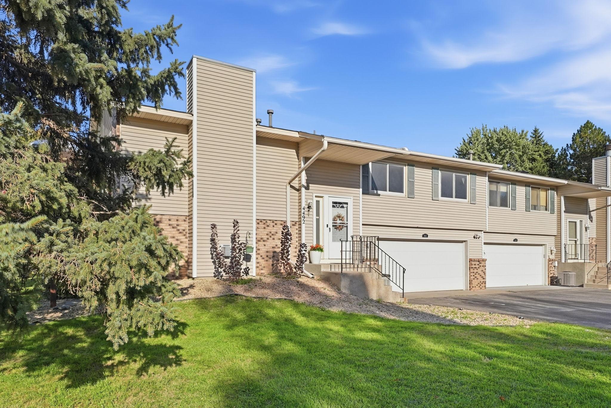 End unit with extra green space
