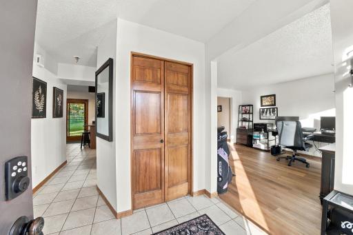 9078 Sierra Road, Woodbury, MN 55125
