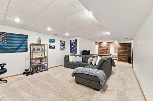 9078 Sierra Road, Woodbury, MN 55125