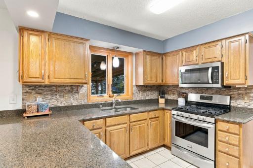 9078 Sierra Road, Woodbury, MN 55125