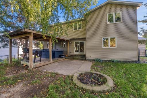9078 Sierra Road, Woodbury, MN 55125