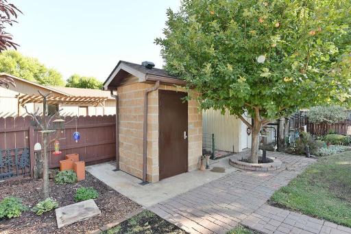 2213 26 1/2 Avenue S, Fargo, ND 58103