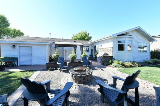 2213 26 1/2 Avenue S, Fargo, ND 58103