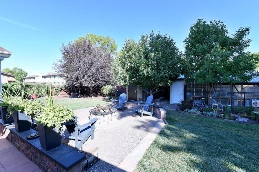 2213 26 1/2 Avenue S, Fargo, ND 58103
