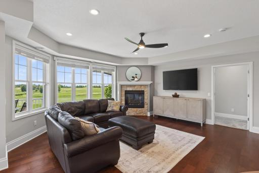1171 Gallery Lane, Chaska, MN 55318