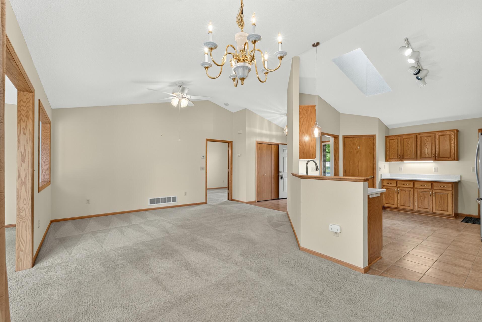 Ample space in the Kitchen for all the cooks!