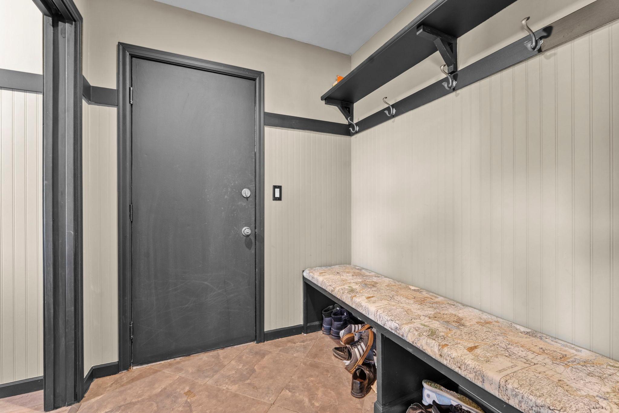 38-web-or-mls-9490 Wedgewood Dr-183.jpg