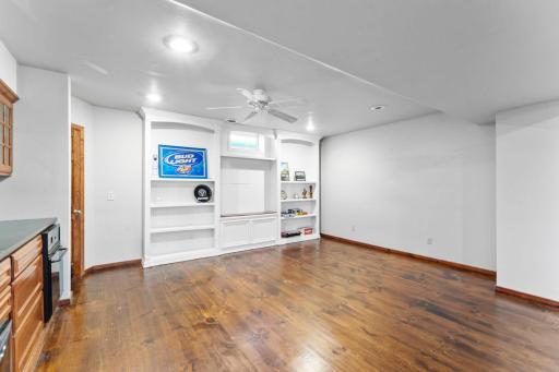 66-web-or-mls-9490 Wedgewood Dr-288.jpg