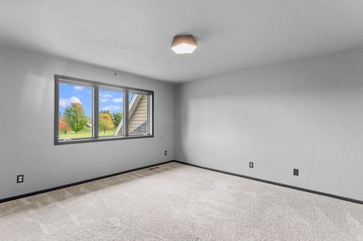 50-web-or-mls-9490 Wedgewood Dr-28.jpg