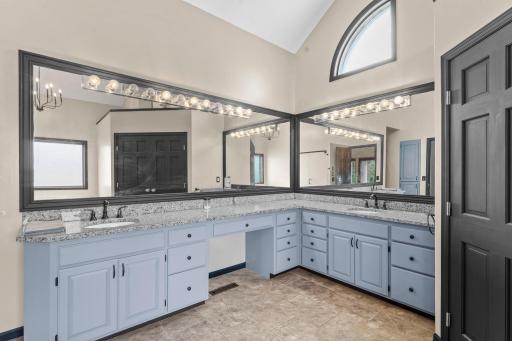 46-web-or-mls-9490 Wedgewood Dr-93.jpg