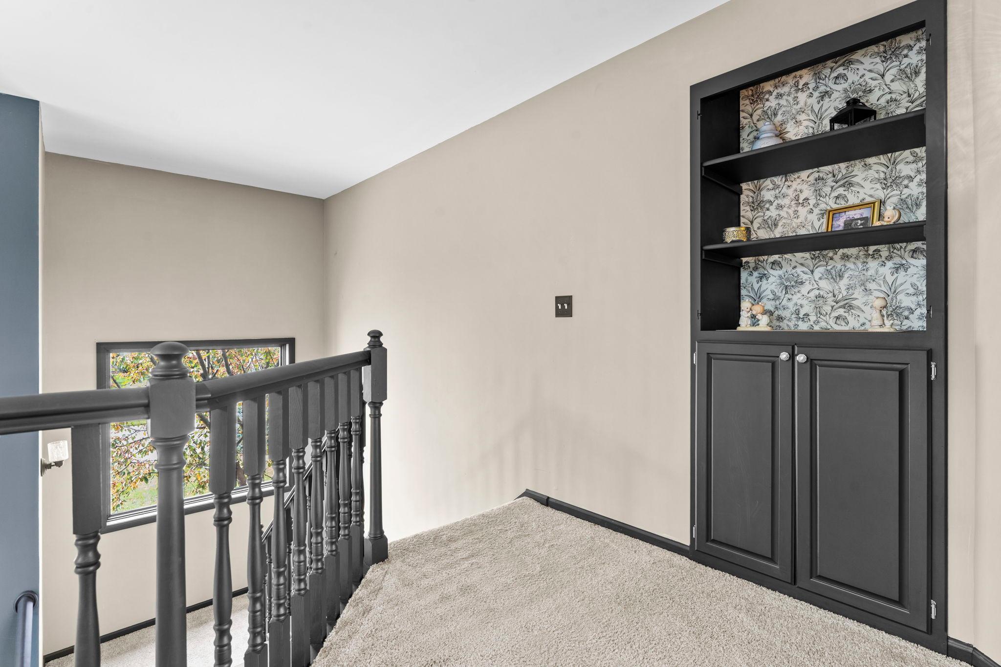 39-web-or-mls-9490 Wedgewood Dr-3.jpg