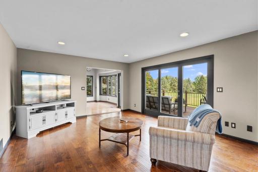 26-web-or-mls-9490 Wedgewood Dr-133.jpg