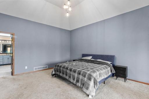 44-web-or-mls-9490 Wedgewood Dr-83.jpg