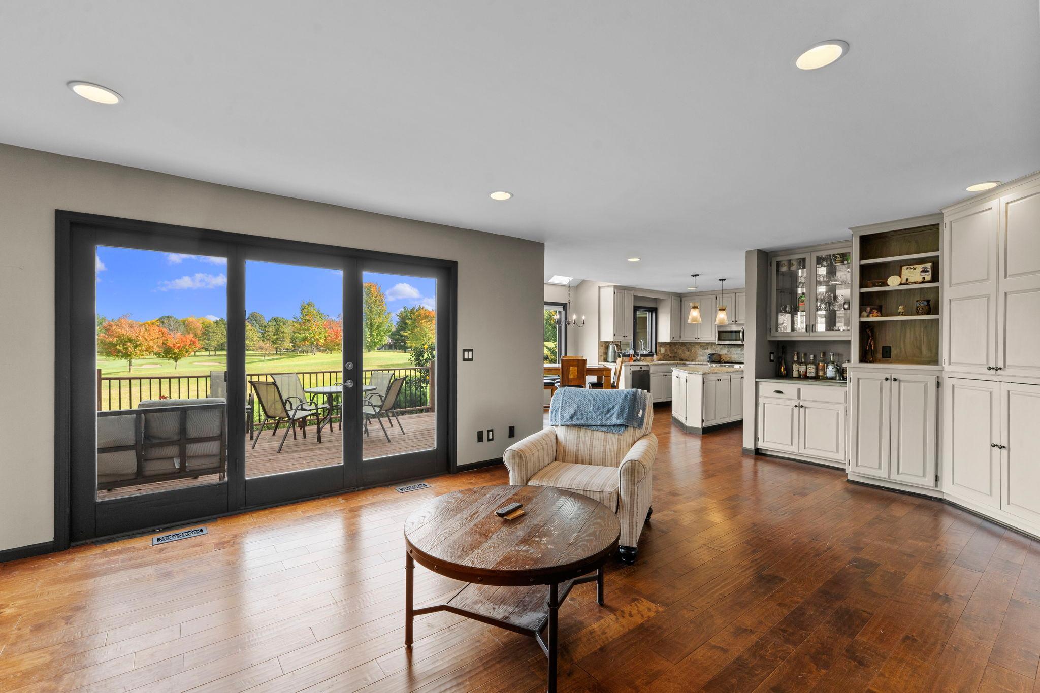 27-web-or-mls-9490 Wedgewood Dr-138.jpg
