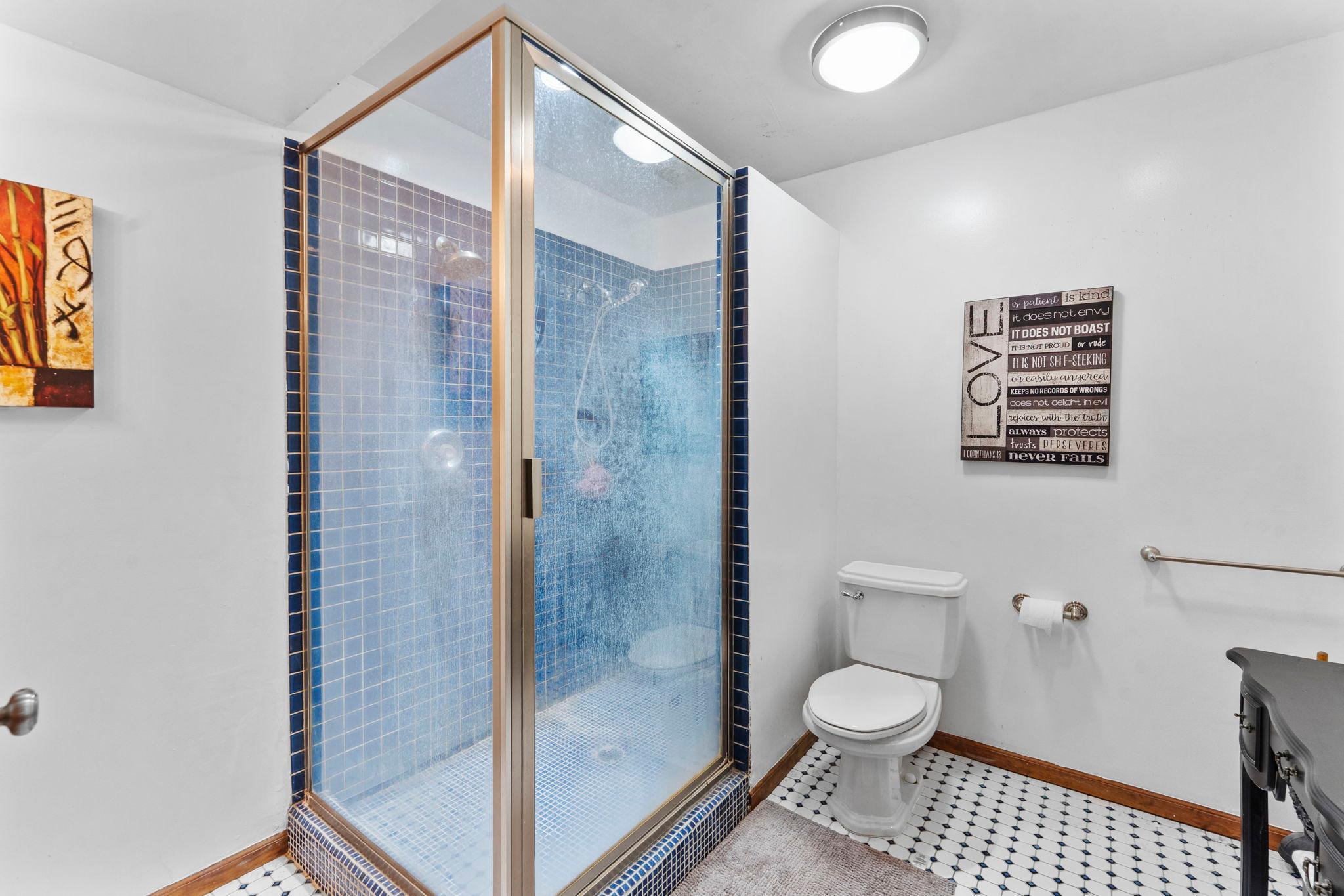 75-web-or-mls-9490 Wedgewood Dr-228.jpg