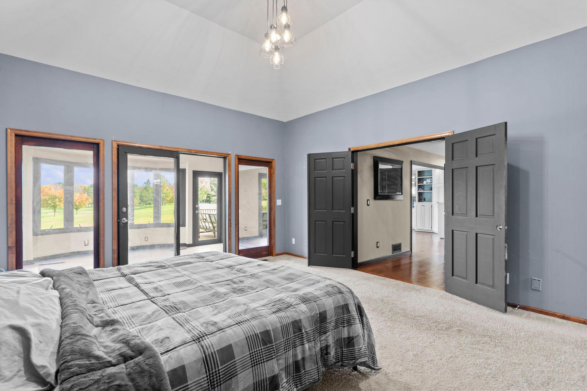 45-web-or-mls-9490 Wedgewood Dr-88.jpg