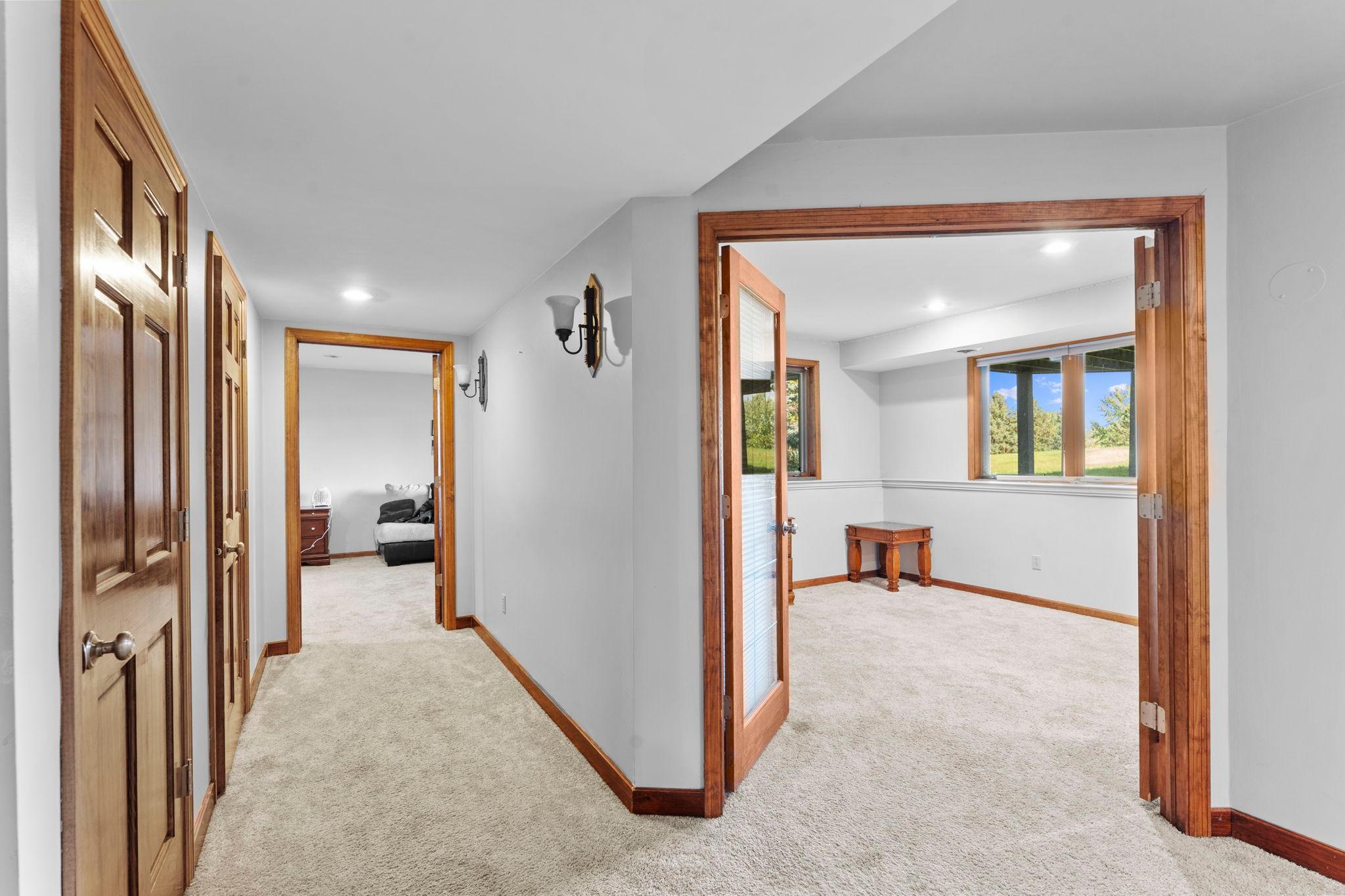 69-web-or-mls-9490 Wedgewood Dr-248.jpg
