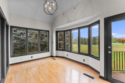 28-web-or-mls-9490 Wedgewood Dr-113.jpg