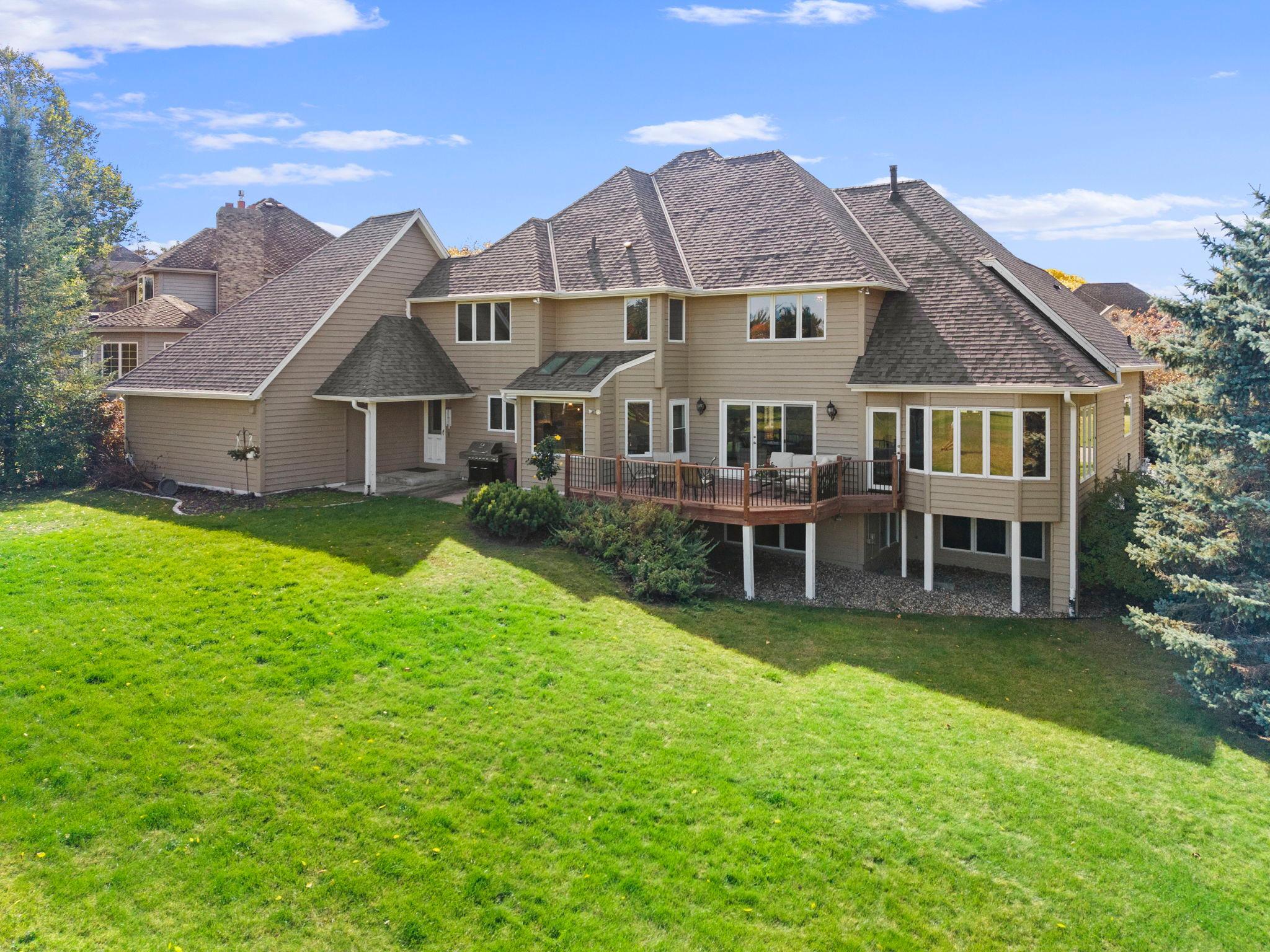 92-web-or-mls-9490 Wedgewood Dr-408.jpg