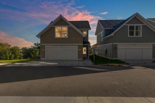 426 Rivoli Drive, Saint Paul, MN 55130