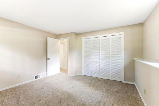13205 W Manor Boulevard, Burnsville, MN 55337