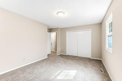 13205 W Manor Boulevard, Burnsville, MN 55337