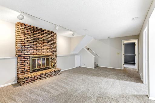 13205 W Manor Boulevard, Burnsville, MN 55337