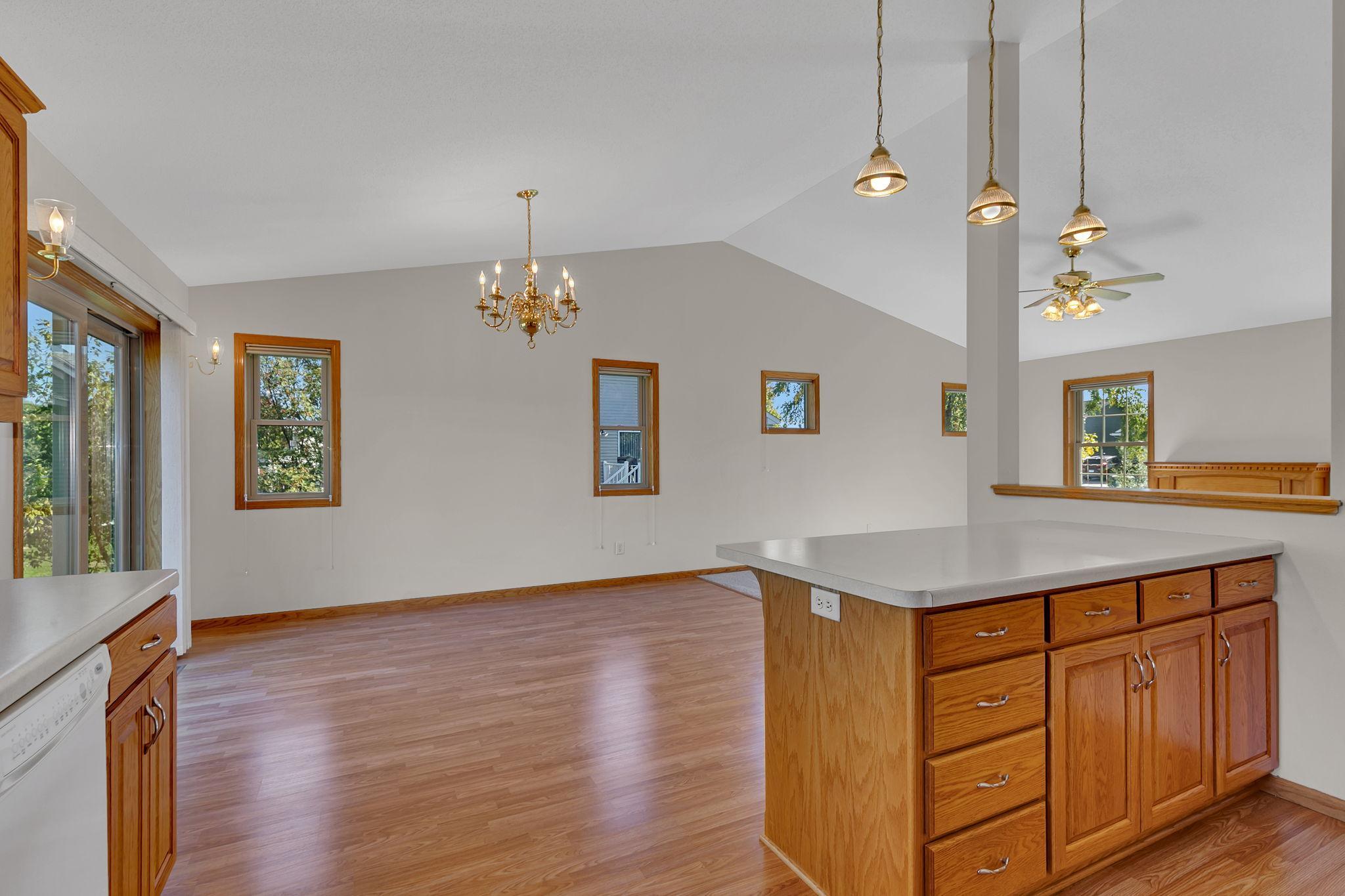 Kitchen/dining