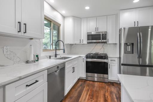 14625 40th Place N, Plymouth, MN 55446