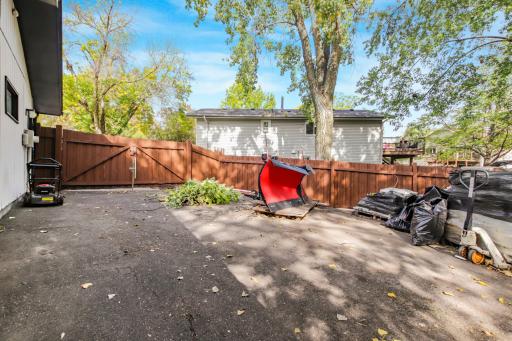 14625 40th Place N, Plymouth, MN 55446
