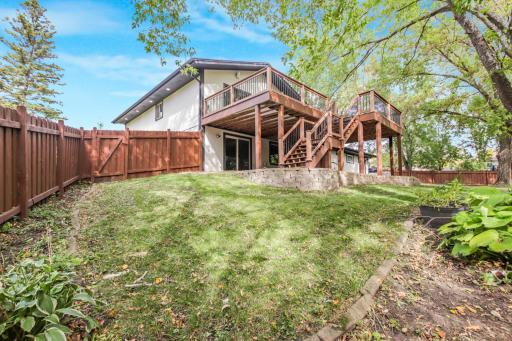 14625 40th Place N, Plymouth, MN 55446