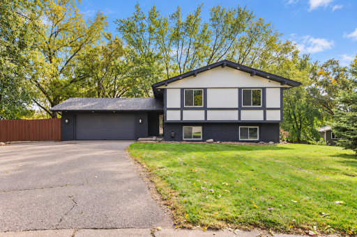 14625 40th Place N, Plymouth, MN 55446