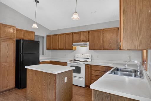 2578 Copper Cliff Trail, Woodbury, MN 55125
