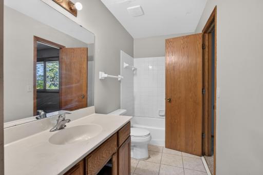 2578 Copper Cliff Trail, Woodbury, MN 55125