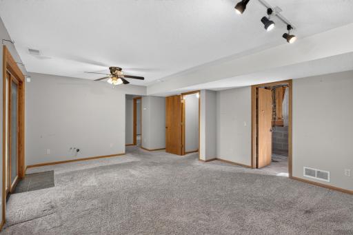 2578 Copper Cliff Trail, Woodbury, MN 55125