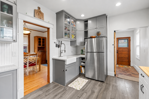 229 4th Avenue N, South Saint Paul, MN 55075