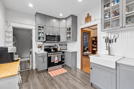 229 4th Avenue N, South Saint Paul, MN 55075