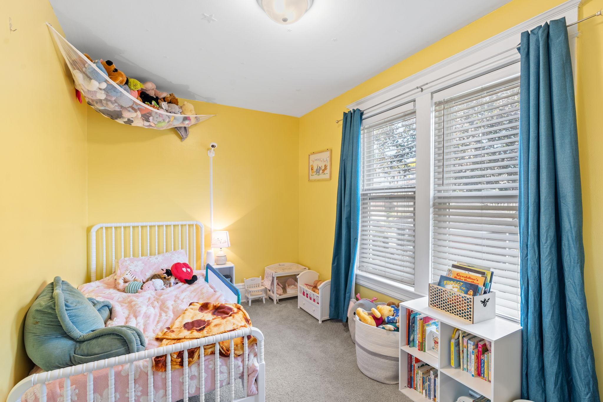 27-web-or-mls-229 4th Ave N 27.jpg