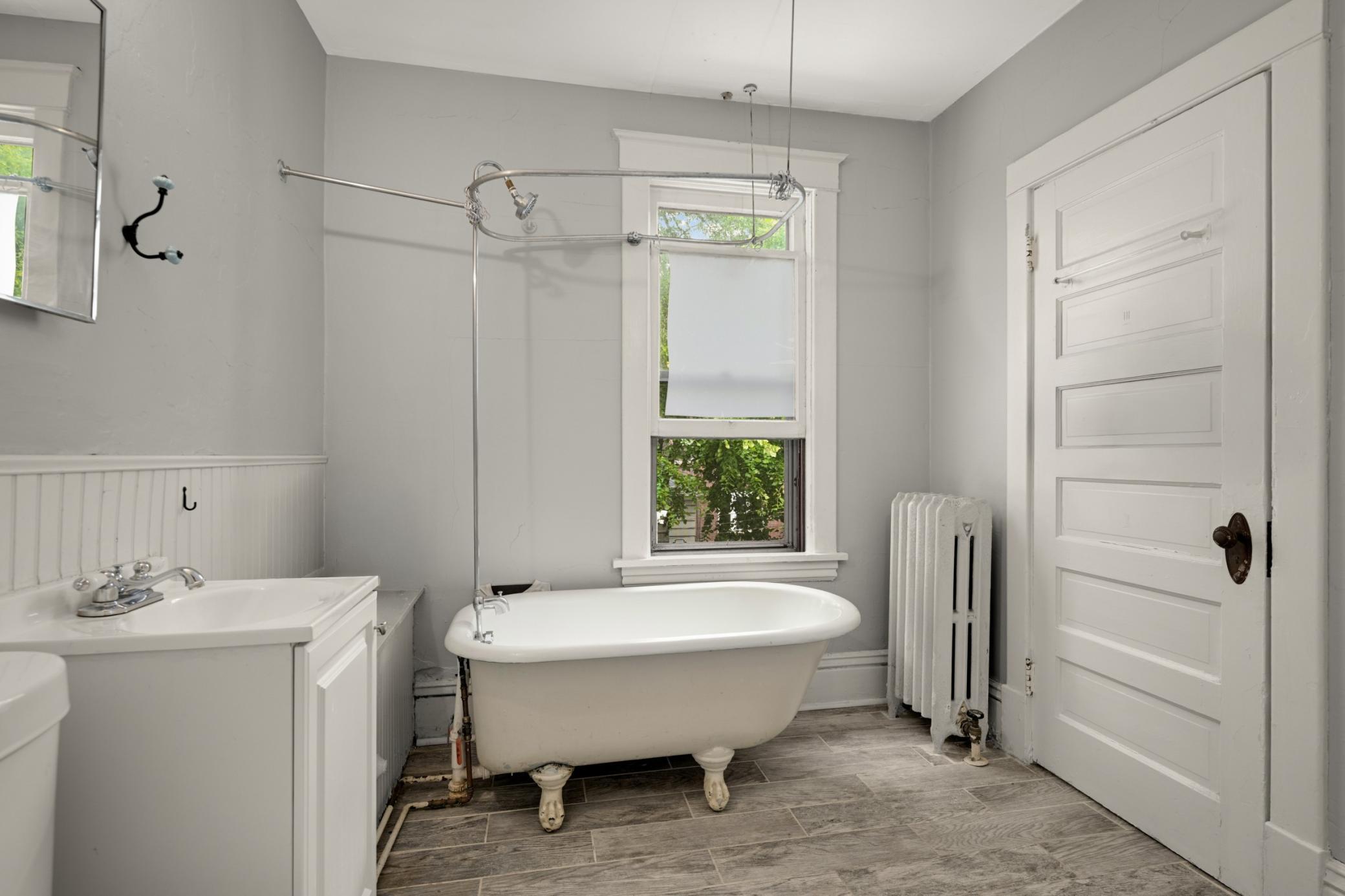 Full Bath on Upper Level
