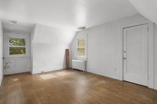 Large bedroom on the 2nd floor features a walk-in closet