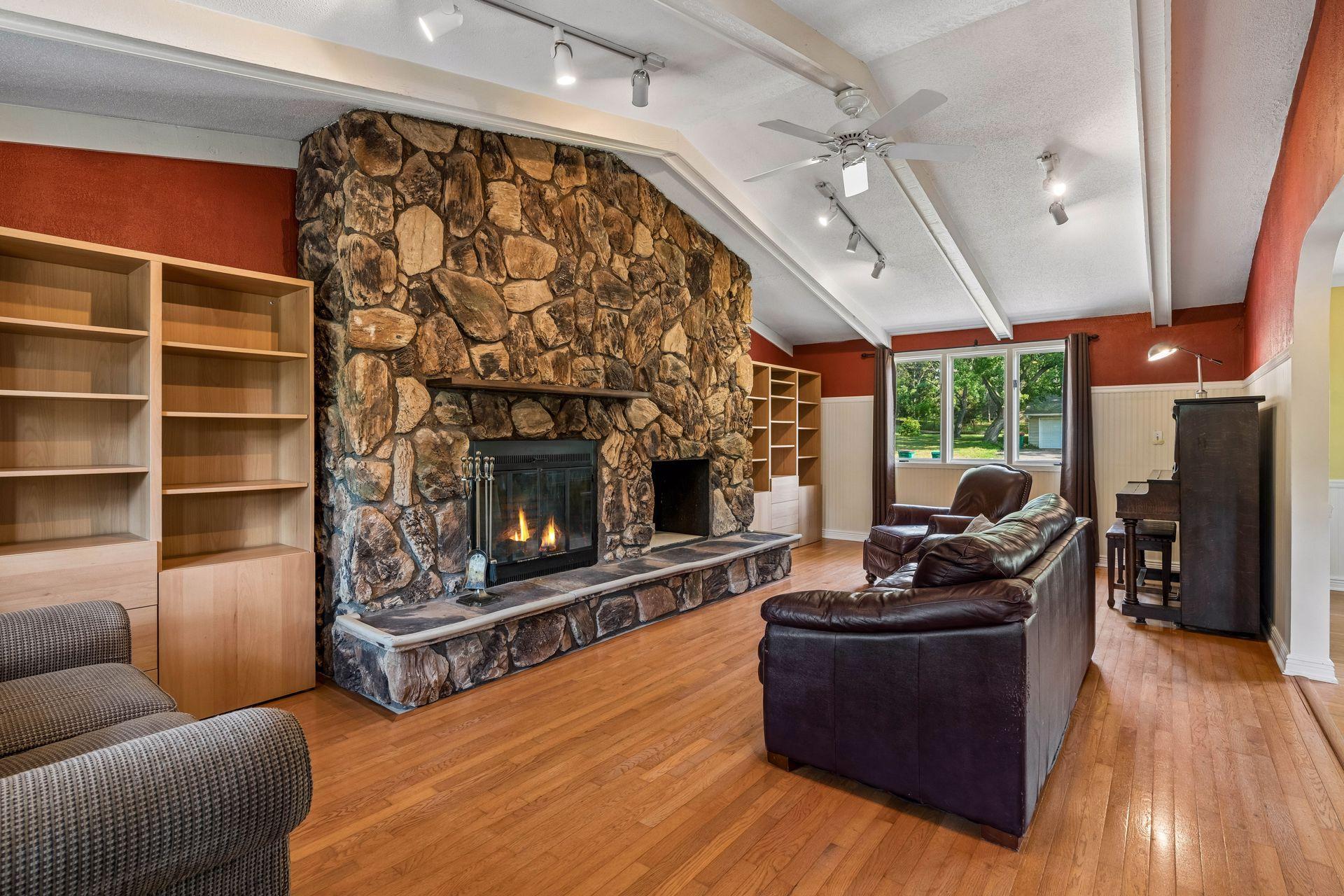 Additional seating area in the cozy Den
