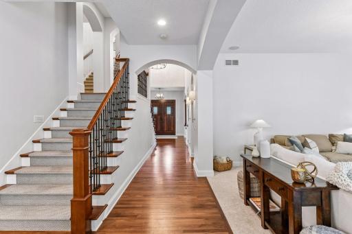 2050 Pinehurst Drive, Chanhassen, MN 55317