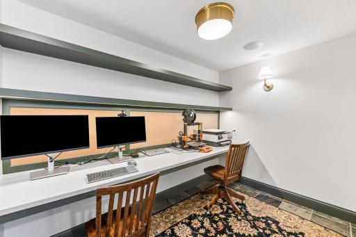 2050 Pinehurst Drive, Chanhassen, MN 55317