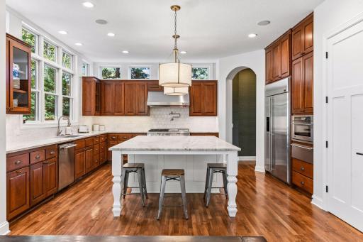2050 Pinehurst Drive, Chanhassen, MN 55317