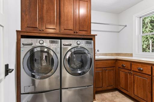 2050 Pinehurst Drive, Chanhassen, MN 55317