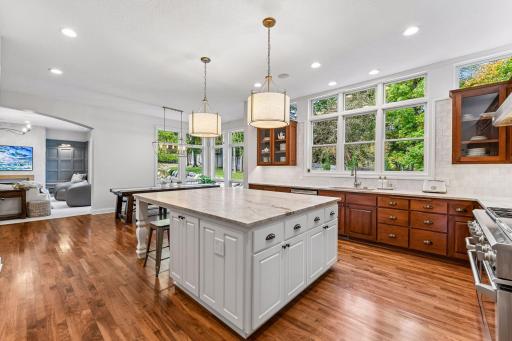 2050 Pinehurst Drive, Chanhassen, MN 55317