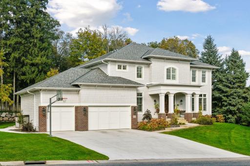 2050 Pinehurst Drive, Chanhassen, MN 55317